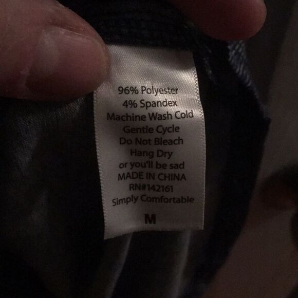 M Floral LuLaRoe Irma Tunic - Picture 2 of 2